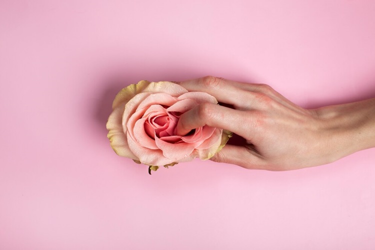 Vajinal Sarkma Nedir ve Nasıl Tedavi Edilir?